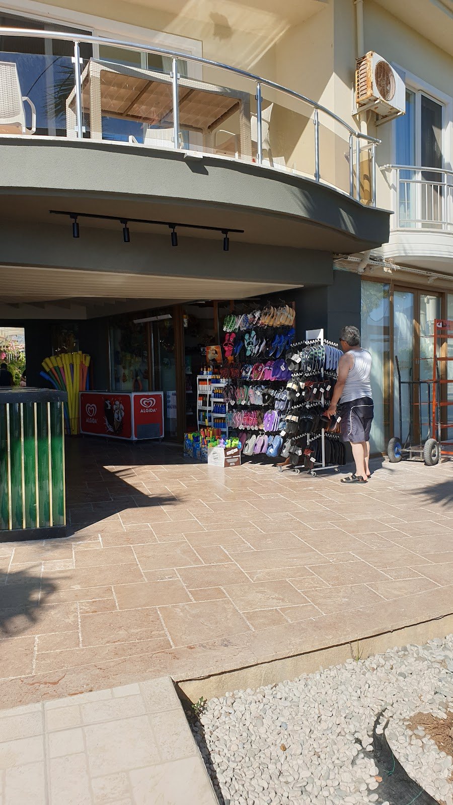 Sunset Beach Mini-Market