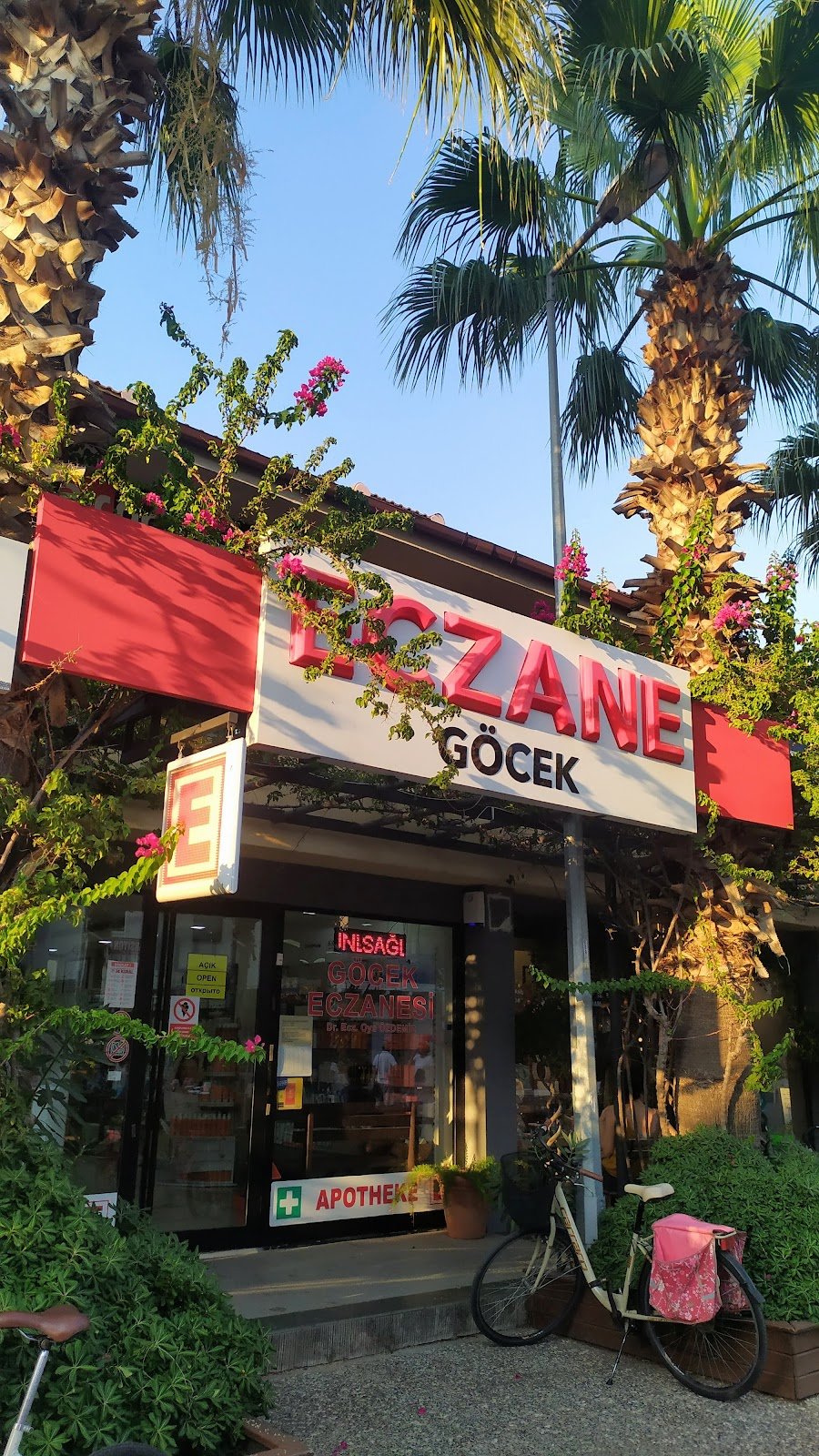 Göcek Eczane (Sağlık)